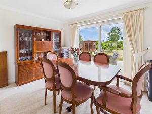 Dining Room- click for photo gallery